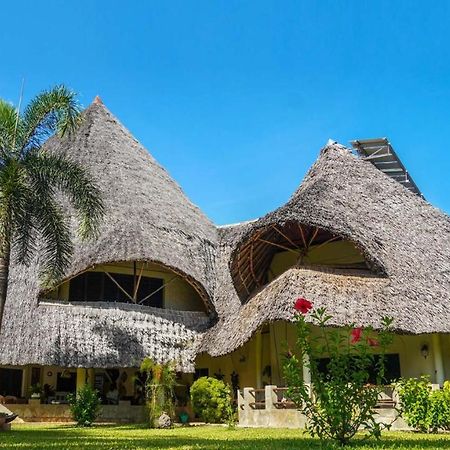 Amani Paradise - Luxury Villas Praia de Diani Exterior foto