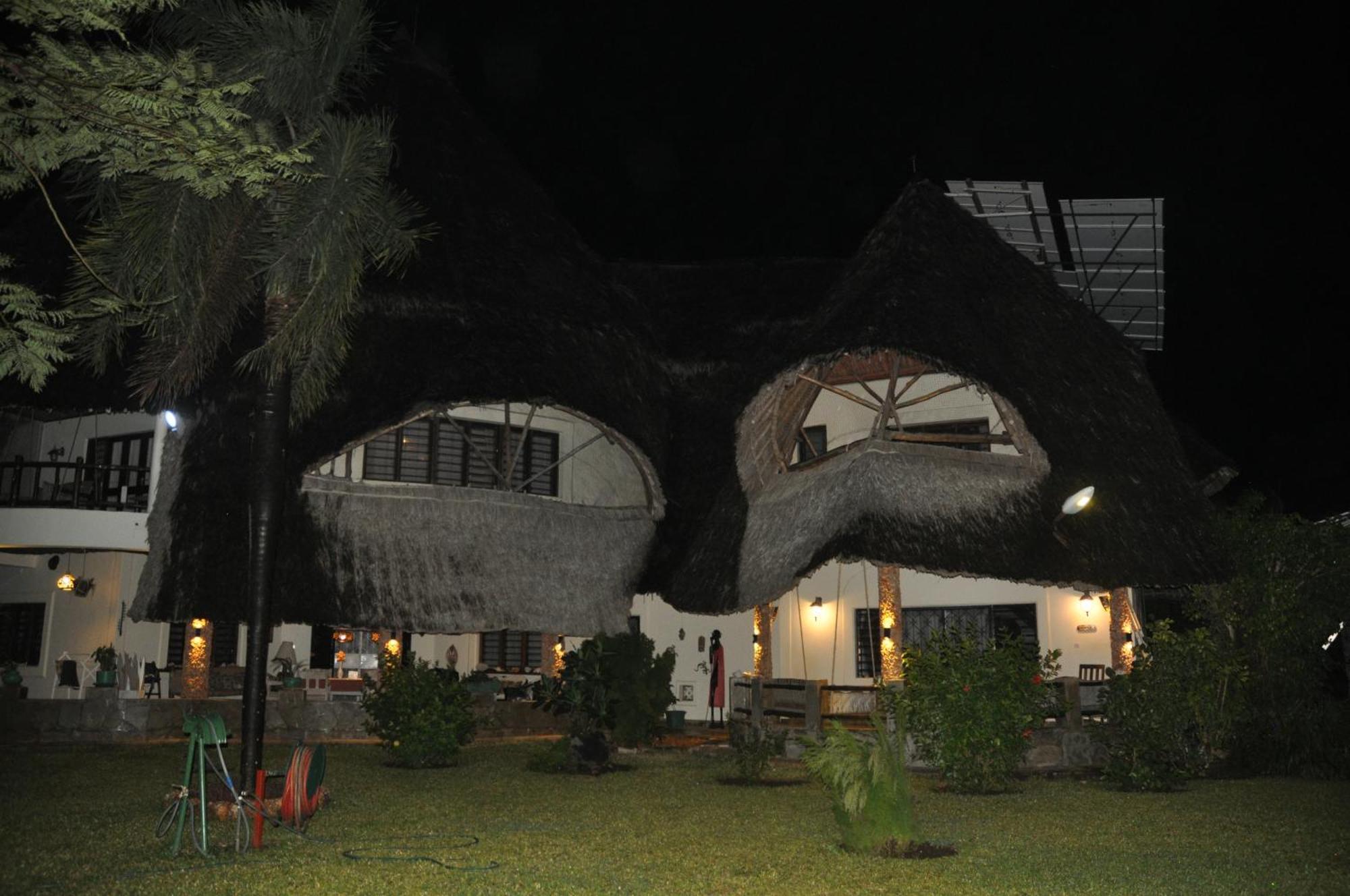 Amani Paradise - Luxury Villas Praia de Diani Exterior foto
